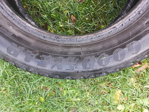 Naastrehvid R16/60/205 Goodyear Ultragrip ICE (4 foto / 5)