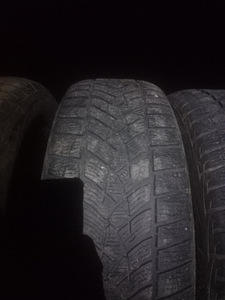 Lamell rehvid R18/60/235 Goodyear Ultragrip suv (2 foto / 6)
