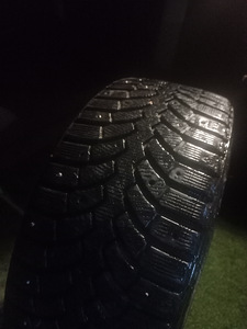 Naastrehvid R18/40/225 Bridgestone Blizakk (2 foto / 5)