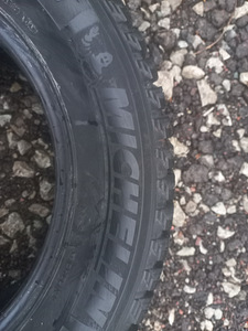 Naastrehvid R15/65/195 Michelin x-ice 2tk ja 2tk kumhod (4 foto / 8)