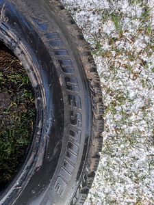 Naastrehvid R16/65/215 Bridgestone noranza 2 (5 foto / 5)