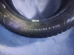 Ламели шины R18/60/225 Goodyear Ultragrip ICE (3 фото из 3)