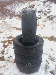 Lamell revhvid R20/60/275 Goodyear Ultragrip (1 foto / 5)