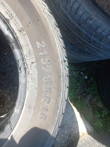 Летние шины R16/65/215 Michelin (5 фото из 8)