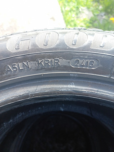 Шины R16/55/195 Goodyear Ultragrip ICE (3 фото из 6)