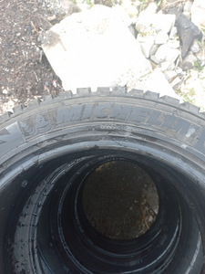 Naastrehvid R17/50/225 Michelin x-ice north 3 (4 foto / 5)