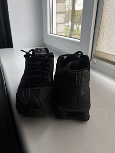 Кроссовки Nike shox (3 фото из 3)