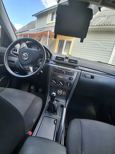 Mazda 3 2007 (6 foto / 10)
