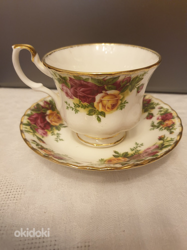 Old Country Roses, Royal Albert bone china