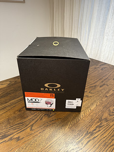 Mäesuusa / lumelaua kiiver Oakley Mod7 (6 foto / 6)