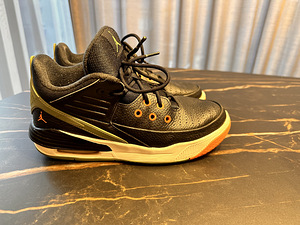 Mustad nahast Jordan nike air tossud (1 foto / 4)