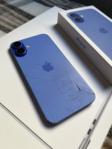 iPhone 16 Plus (4 foto / 6)
