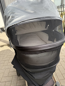 Cybex Priam v4 Deep Black komplekt (9 foto / 10)