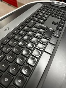 Logitech CRAFT juhtmevaba klaviatuur (1 foto / 4)