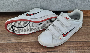Кроссовки Nike, р.37.5 (2 фото из 3)