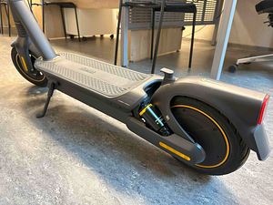 NINEBOT Segway Max G2 (5 foto / 7)