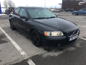 Volvo s60 facelift 2.4d 93kw (2 foto / 5)