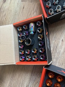 M12x1.25 veljemutrid (5 foto / 5)