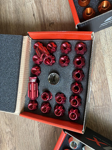 M12x1.25 veljemutrid (2 foto / 5)
