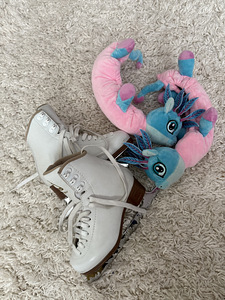 Jackson Mystique 30,5 iluuisud (1 foto / 3)