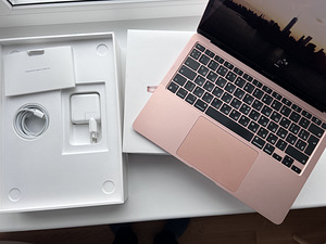 Продается Apple MacBook Air M1 Rose Gold RUS (2 фото из 4)