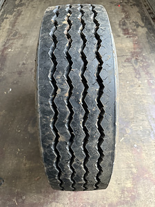 Veorehvid 285/70R19/5. 1tk (1 foto / 3)