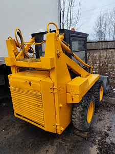 Погрузчик UNC 060. (Bobcat) (2 фото из 7)