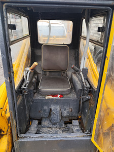 Погрузчик UNC 060. (Bobcat) (6 фото из 7)
