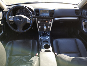 Subaru Legacy Outback (3 фото из 6)