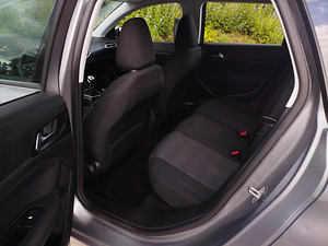 Peugeot 308 (8 foto / 8)