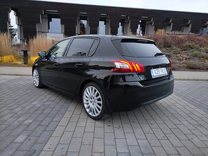 Peugeot 308 115kw (5 foto / 14)