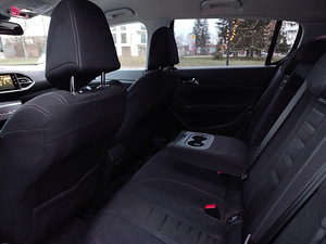Peugeot 308 115kw (12 foto / 14)