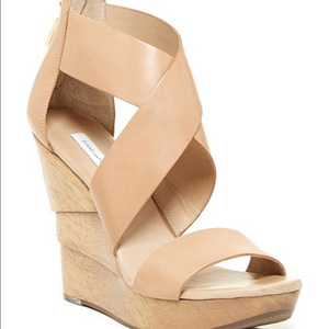 DIANE von FURSTENBERG (DVF) - legendary wedges (1 foto / 5)
