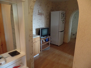 Kangelaste prospekt 17, Pähklimäe, Narva, Ida-Virumaa (6 foto / 13)