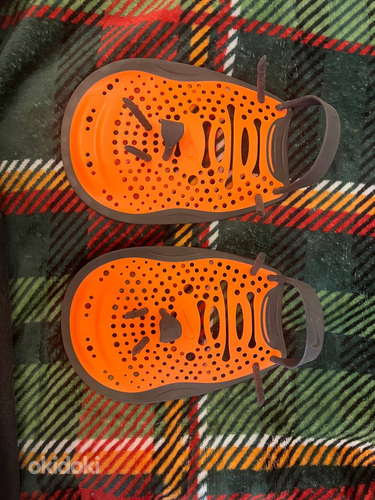 Продаются перчатки для плавания Nike (размер M, оранжевые) –