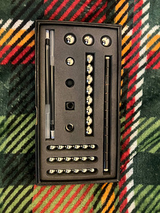 Müüa magnetiline fidget pastakas (kasutatud, must) (2 foto / 2)