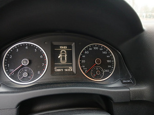 Vw Tiguan (1 foto / 15)