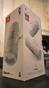 JBL FLIP 6. Белый (6 фото из 6)