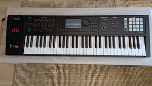 Roland FA-06 with Roland RPU-3 pedals (1 foto / 3)