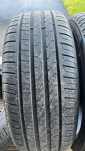 Pirelli Cinturato P7 215/45 R18 (5 foto / 6)