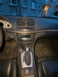 MB Mercedes-Benz W211 E320 CDI varuosadeks (8 foto / 8)