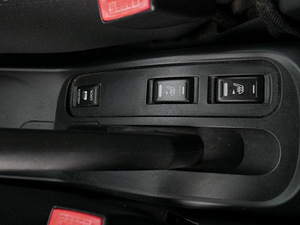 Nissan Micra 1,2l - 2008 (15 foto / 15)