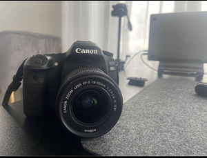 Canon 80D DSLR Camera (3 foto / 3)