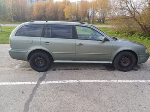 Skoda Octavia (1 фото из 9)