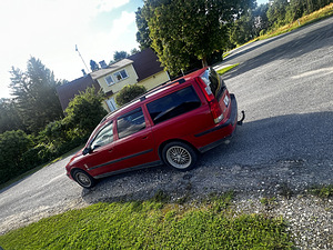 Volvo V70 2.4 103kW 2001 (3 foto / 4)