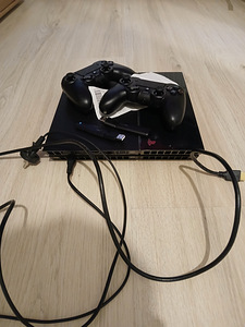 SONY PS4 (1 фото из 2)