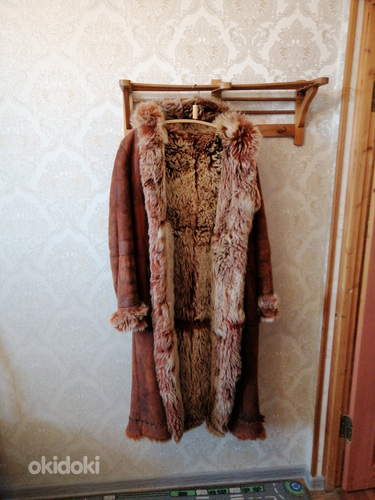 Дублёнка с капюшоном