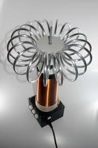 Tesla Show Coil ja rekvisiidid