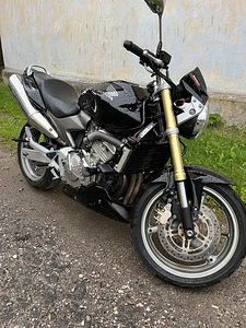 Honda Hornet 600 (2 фото из 6)