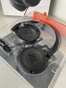 Juhtmega kõrvaklapid JBL Tune 500 Pure Bass (4 foto / 4)